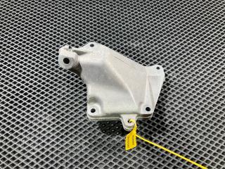 кронштейн двигателя Mercedes-Benz GL-Класс X164 [рестайлинг] 2012, 4.7 л., M 273.923, бензин, внедорожник 5 дв., A2722234204