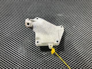 кронштейн двигателя Mercedes-Benz GL-Класс X164 [рестайлинг] 2012, 4.7 л., M 273.923, бензин, внедорожник 5 дв., A2722234204