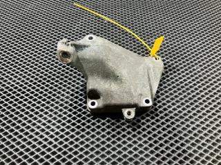 кронштейн двигателя Mercedes-Benz GL-Класс X164 [рестайлинг] 2012, 4.7 л., M 273.923, бензин, внедорожник 5 дв., A2722234204