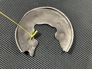 защитный кожух тормозного механизма Audi A7 4G [рестайлинг] 2018, 3.0 л., CREC, бензин, АКПП, внедорожник 5 дв., 8K0615612A