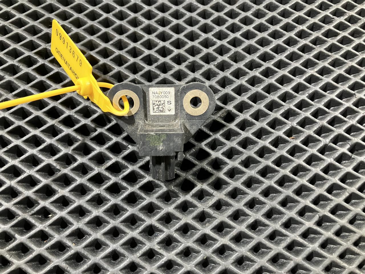 датчик AirBag Infiniti EX 1 поколение 2010, 3.5 л., VQ35HR, бензин, АКПП, NAJY009, 608525900D - фото №1