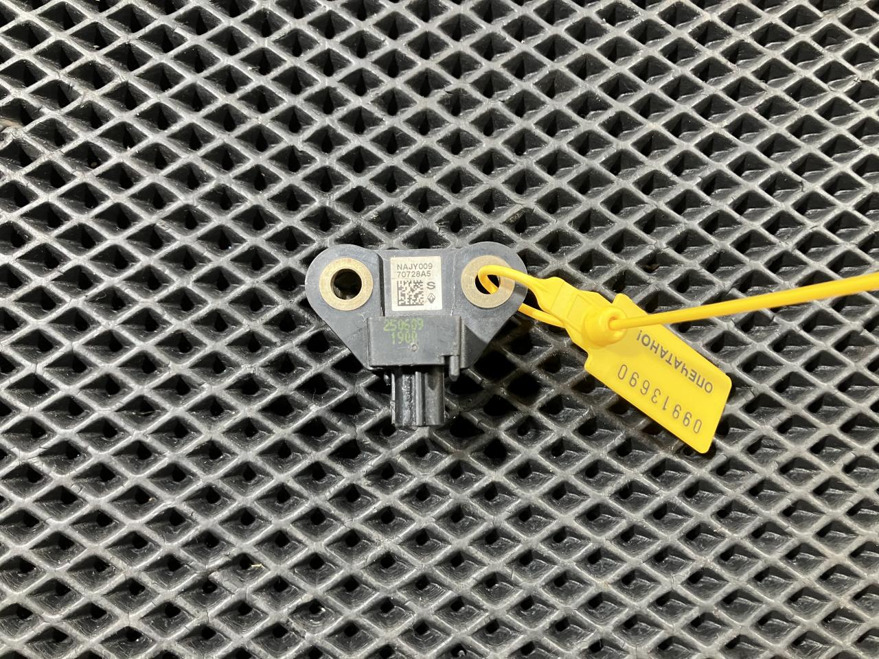 датчик AirBag Infiniti EX 1 поколение 2010, 3.5 л., VQ35HR, бензин, АКПП, NAJY009 - фото №1