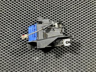 замок двери задней левой Audi A8 D2/4D [рестайлинг] 2002, 4.2 л., AUX, бензин, АКПП, седан, 4D0839015D