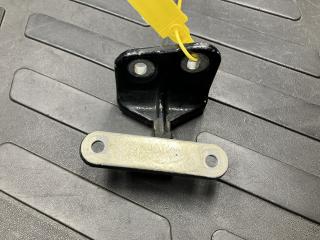 петля двери Mercedes-Benz S-Класс W221 [рестайлинг] 2012, 5.5 л., M 273.961, бензин, седан, A2217301237