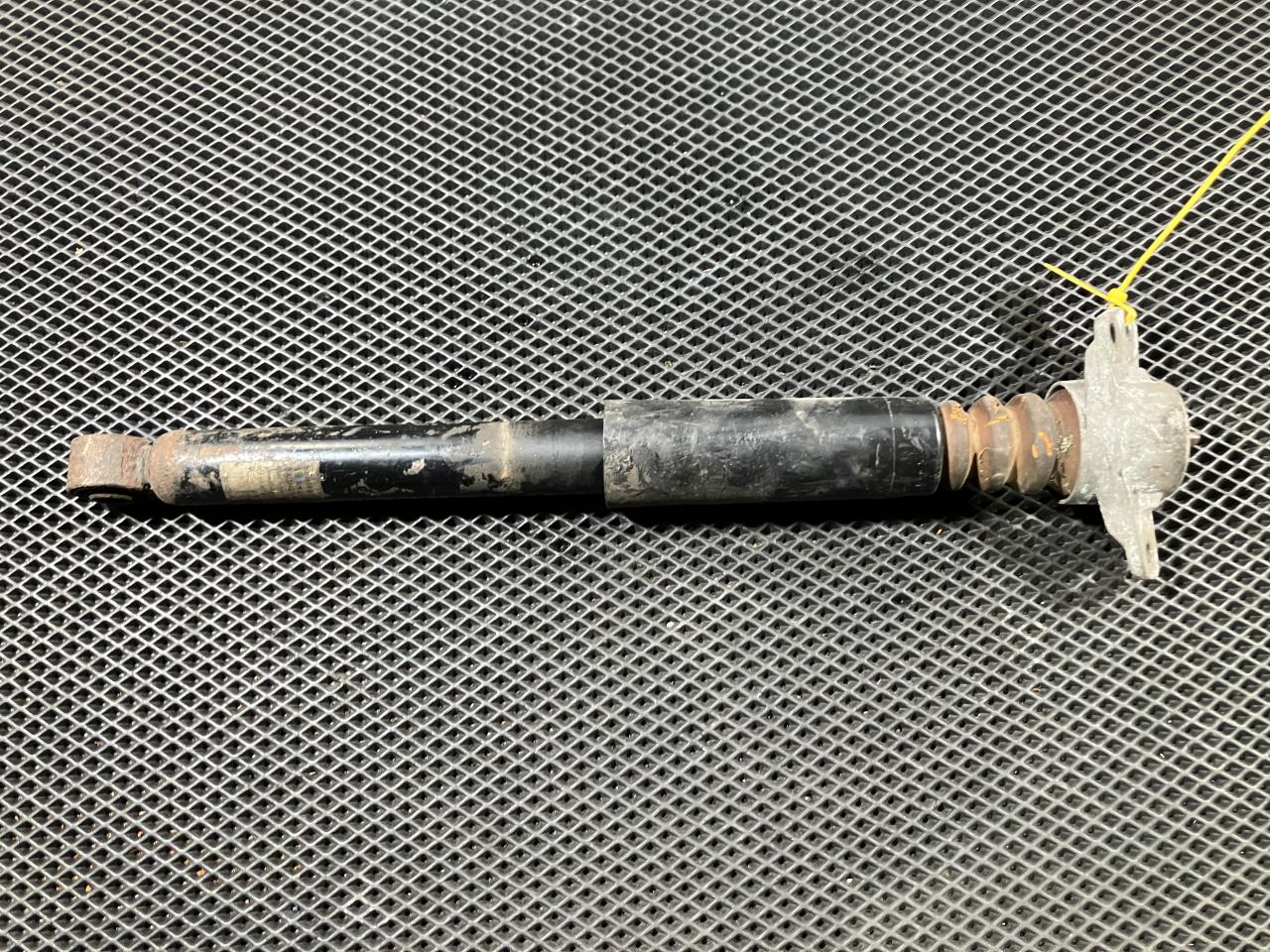 амортизатор задний Volkswagen Passat B6 2008, 2.0 л., бензин, АКПП, седан, 3C0513049BQ, 3C0512011CK - фото №1