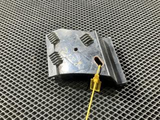 Крепление бампера заднего Audi A8 D2/4D [рестайлинг] 2001, 4.2 л., AQF, бензин, 4D0807571A