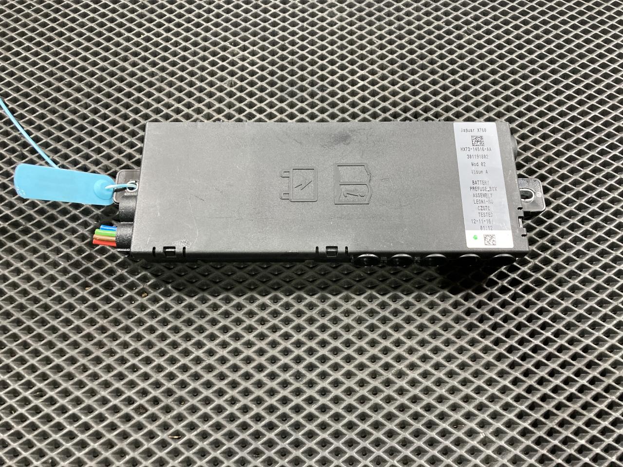 блок предохранителей Jaguar XE 1 поколение 2016, 3.0 л., AJ 126, бензин, седан, EX5314A076FA, T2H28646, HX7314516AA - фото №1