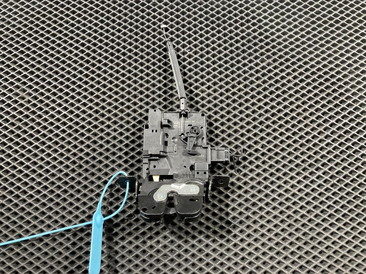 замок багажника Jaguar F-Pace 1 поколение 2016, 3.0 л., 306PS, бензин, АКПП, внедорожник 5 дв., T2H47867, T2H1784, CPLAA442A66AE - фото №1