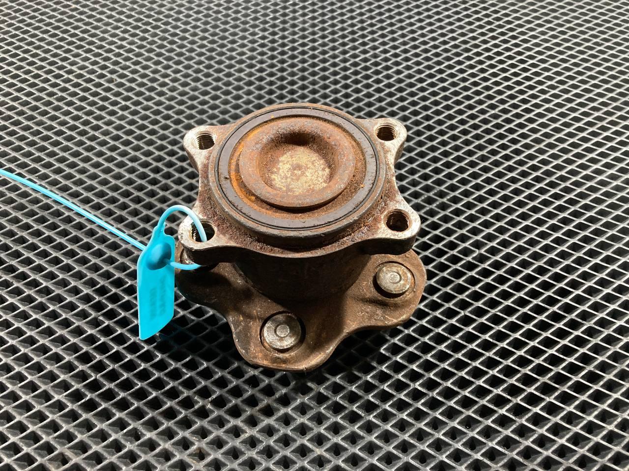 ступица задняя Infiniti QX60 L50 2015, 2.5 л., бензин, АКПП, внедорожник 5 дв., передний привод, 43202-3JA1A - фото №1