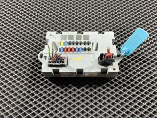 блок предохранителей Jaguar F-Pace 1 поколение 2016, 2.0 л., бензин, внедорожник 5 дв., CPLA14Q073AA, C2D23644, LR041091