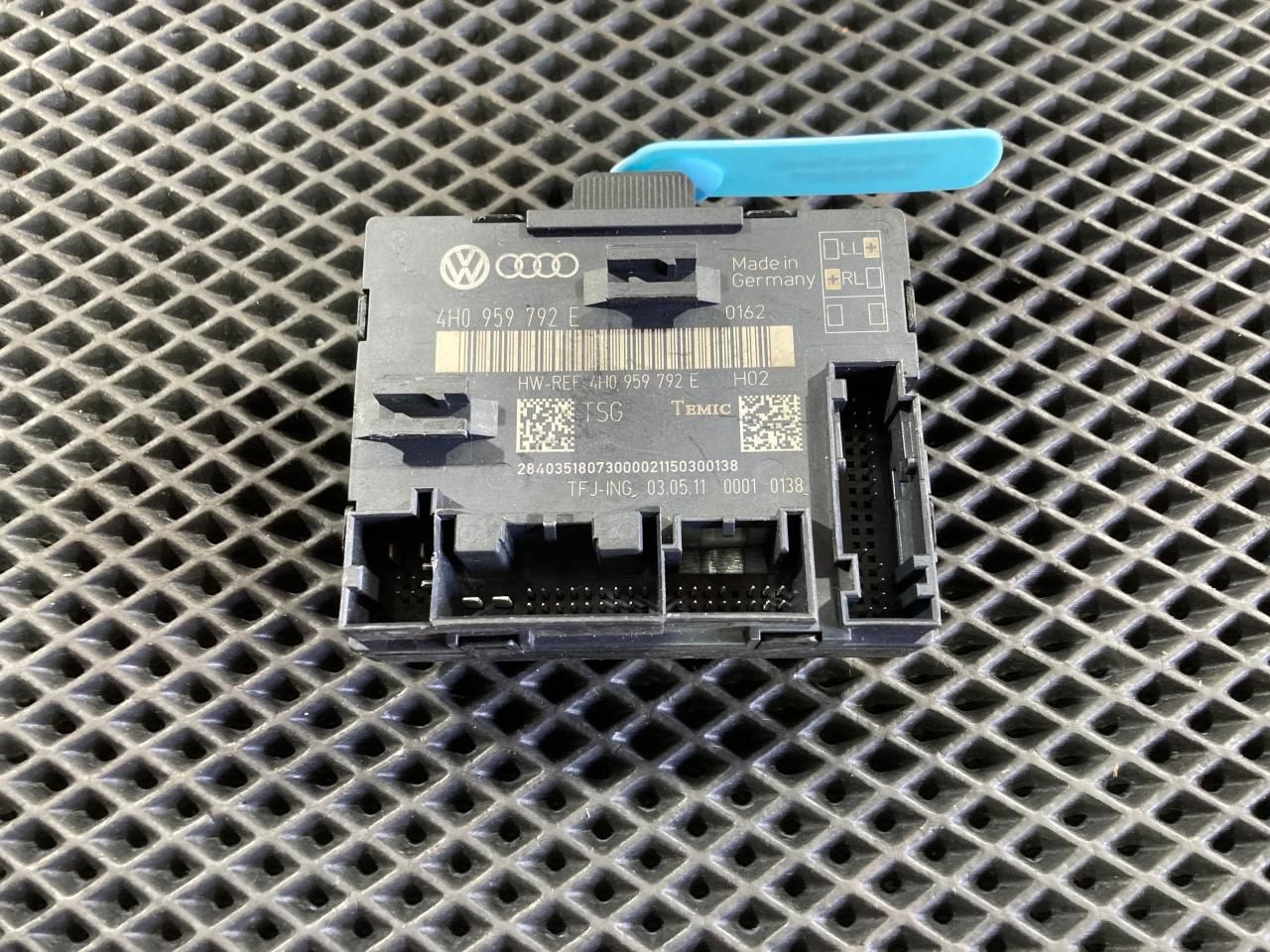 модуль управления двери Audi A8 D4/4H 2012, 4.2 л., CDRA, бензин, АКПП, седан, 4H0959792E - фото №1