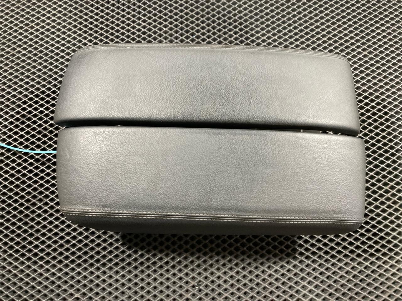 подлокотник Audi A8 D4/4H 2010, 4.2 л., CDRA, бензин, АКПП, седан, 4H0864206B, 4H0864206B25D - фото №1