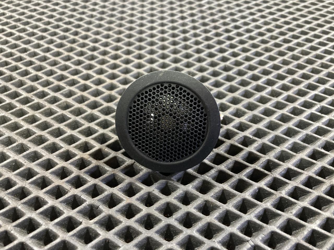 динамик торпедо Jaguar XE 1 поколение 2017, 2.0 л., бензин, АКПП, седан, DH5218808AA, T4N3828 - фото №1