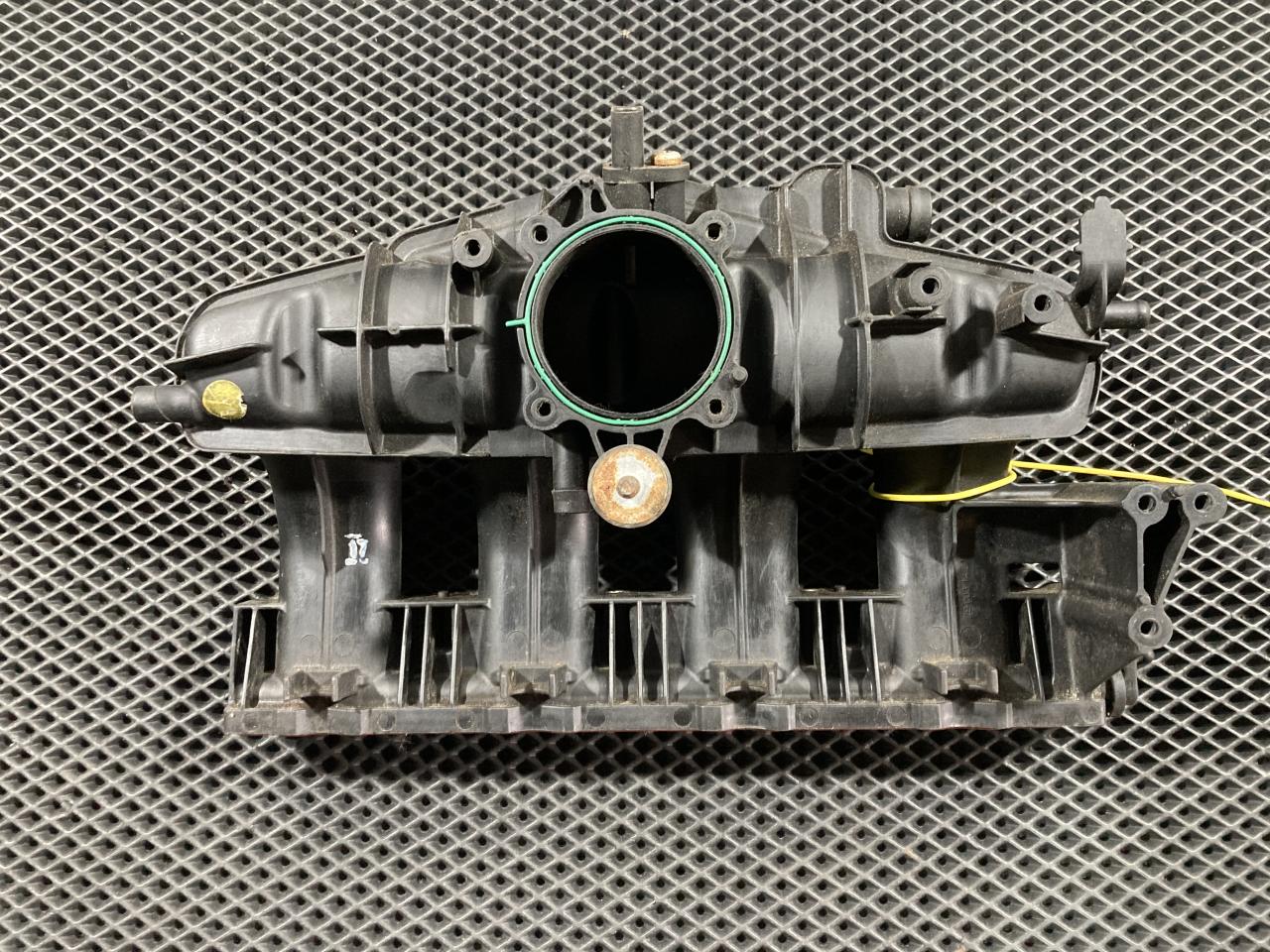 коллектор впускной Audi A4 B7 2006, 2.0 л., BGB, бензин, АКПП, седан, 06F133201N - фото №1