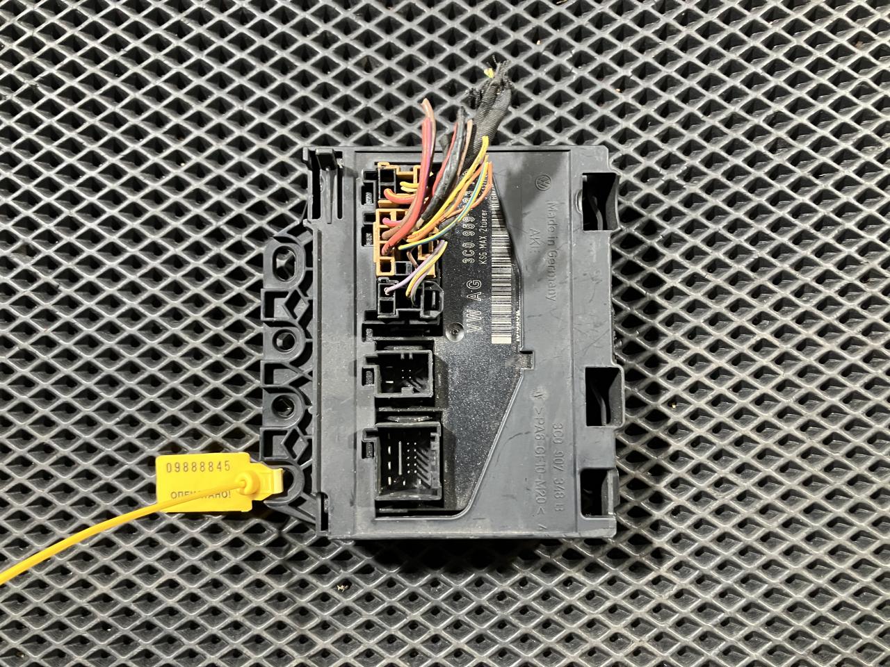 блок комфорта Volkswagen Passat CC 1 поколение 2010, 2.0 л., CCZB, бензин, АКПП, купе, 3C0959433AK, 3C0959433AA, 3C0959433AP - фото №1