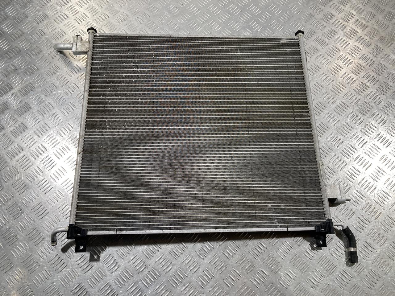 радиатор дополнительный системы охлаждения Land Rover Range Rover Sport 2 поколение 2016, 3.0 л., дизель, АКПП, внедорожник 5 дв., FPLA8K230AA, LR106644, LR062430 - фото №1