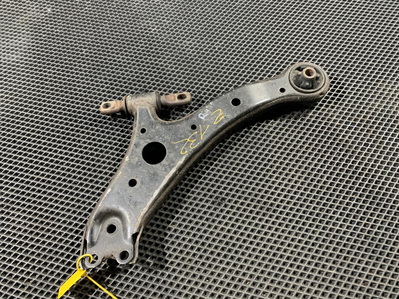 рычаг передний правый Lexus RX 3 поколение 2010, 4806848040 - фото №1