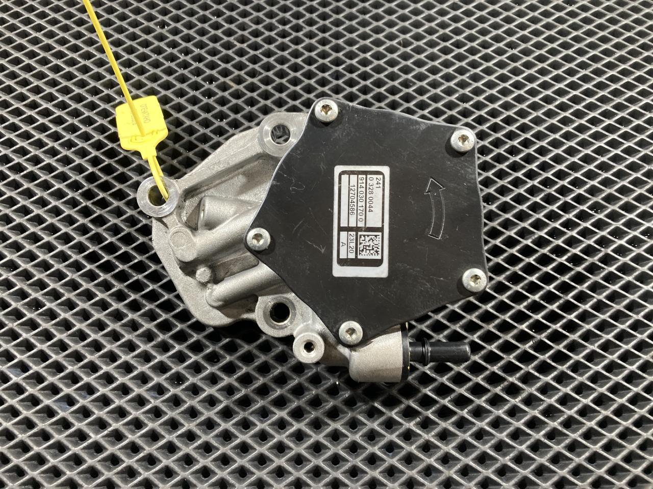 насос вакуумный Chevrolet Equinox 3 поколение 2018, 1.5 л., LYX, бензин, АКПП, 25204337 - фото №1