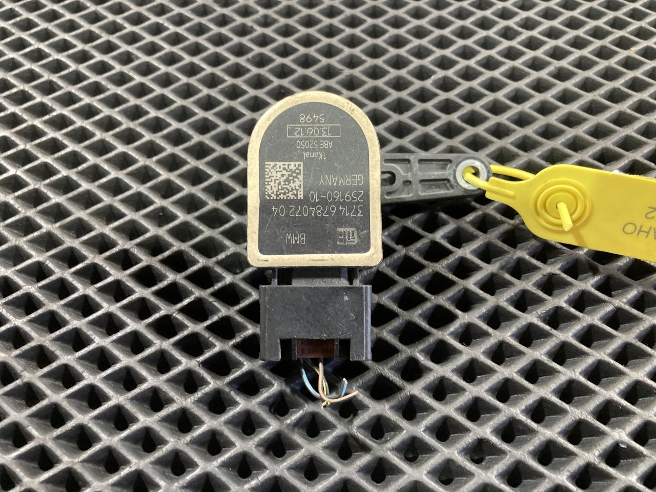 датчик дорожного просвета BMW 7 серия F01/F02 2012, 3.0 л., N55 B30 A, бензин, АКПП, седан, 37146784072 - фото №1