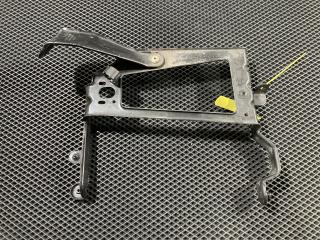 кронштейн радиатора Audi Q7 4M 2017, 3.0 л., бензин, АКПП, внедорожник 5 дв., 4M0121262Q, 4M0121264B, 4M0121262R