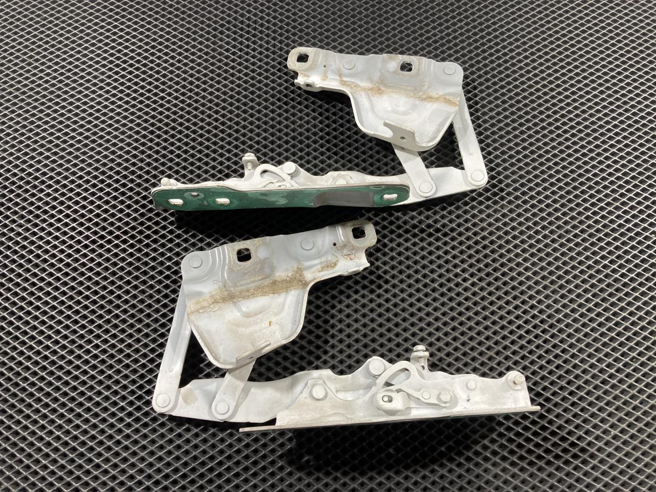 петля капота Jaguar XF X260 (2015 - 2026), 2.0 л., 204PT, бензин, АКПП, седан, GX7316801AE, GX7316800AE, T2H12980, T2H12981 - фото №1