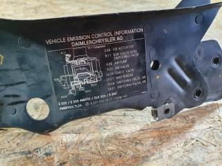 крепление фары правой Mercedes-Benz E-Класс W211/S211 2002, A2095841517