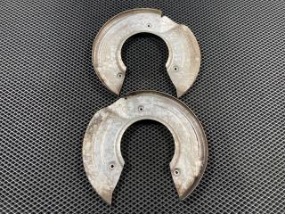 защитный кожух тормозного механизма Land Rover Discovery Sport 1 поколение L550 2016, 2.0 л., 204PT, бензин, АКПП, внедорожник 5 дв., FK722C029AD, FK722C028AD, LR061393, LR061392