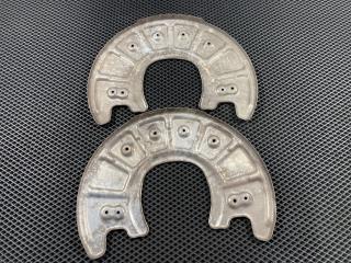 защитный кожух тормозного механизма Mercedes-Benz C-Класс W205/S205/C205 2017, 4.0 л., M 177.980, бензин, АКПП, седан, A2054210320