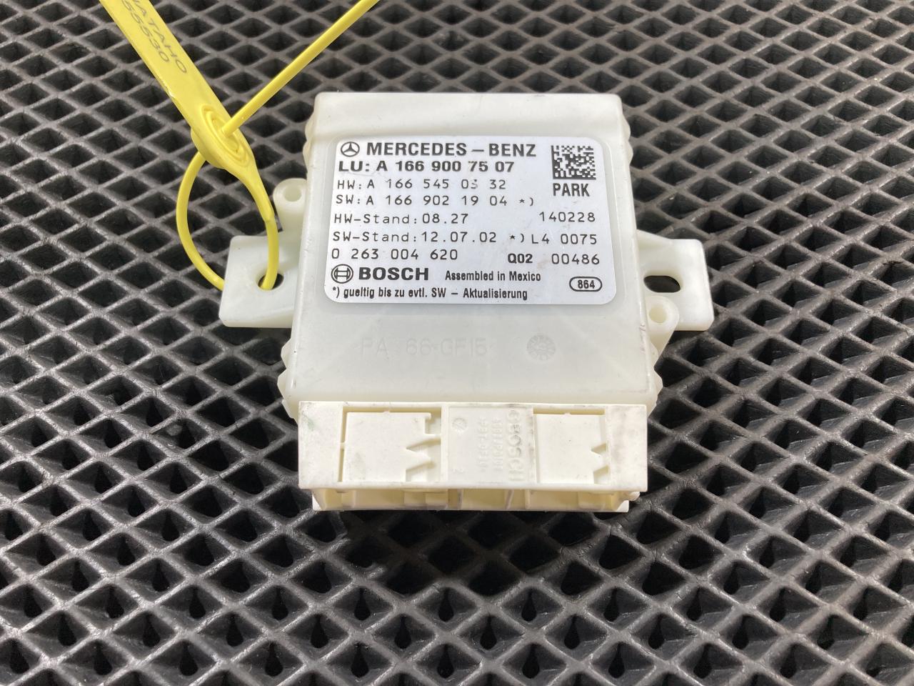 блок управления парктрониками Mercedes-Benz GL-Класс X166 2012, 4.7 л., бензин, АКПП, внедорожник 5 дв., A1669007507 - фото №1