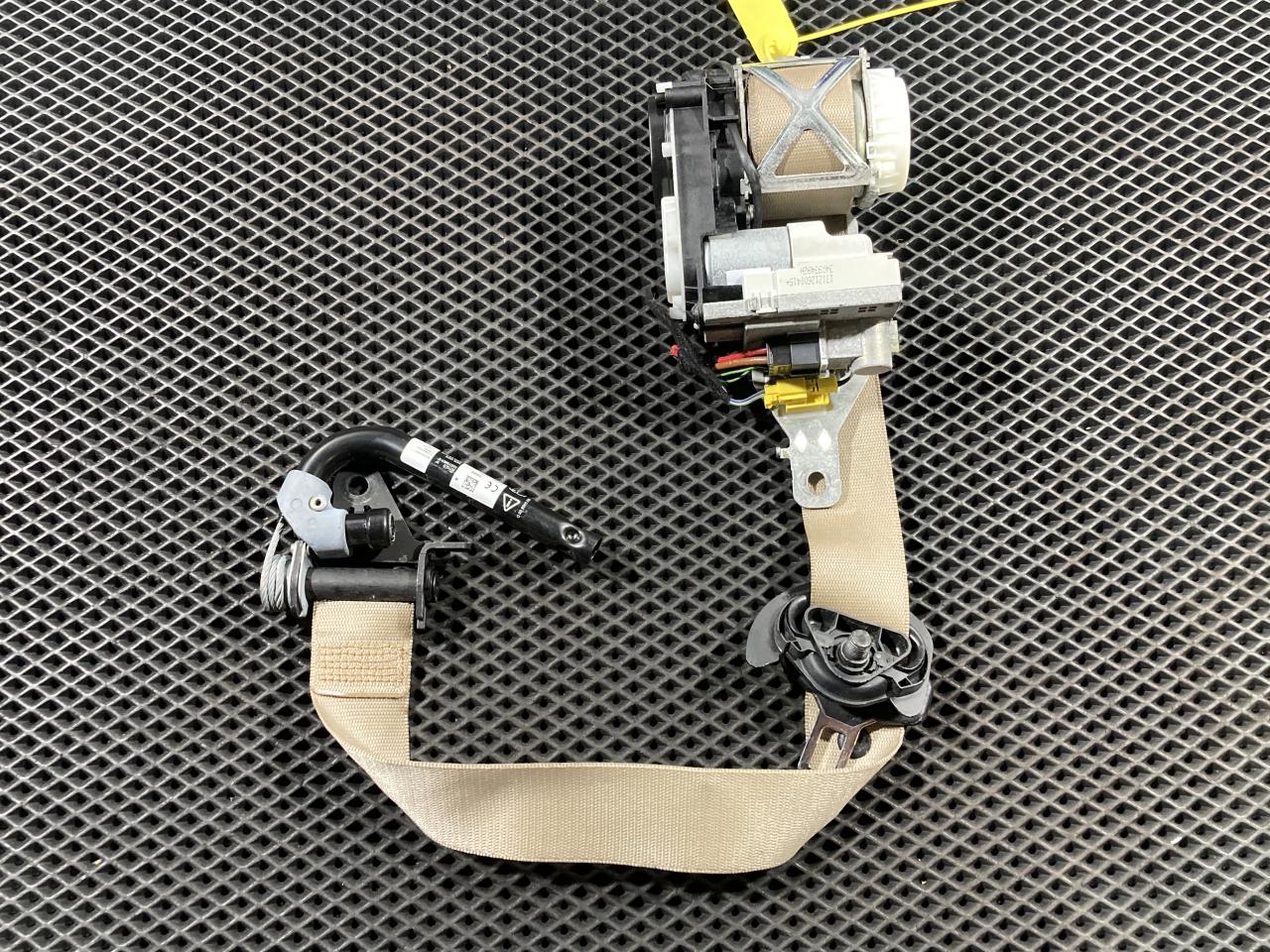 ремень безопасности Mercedes-Benz GL-Класс X166 2013, 4.7 л., бензин, АКПП, внедорожник 5 дв., A1668603886, A16686038868P19 - фото №1