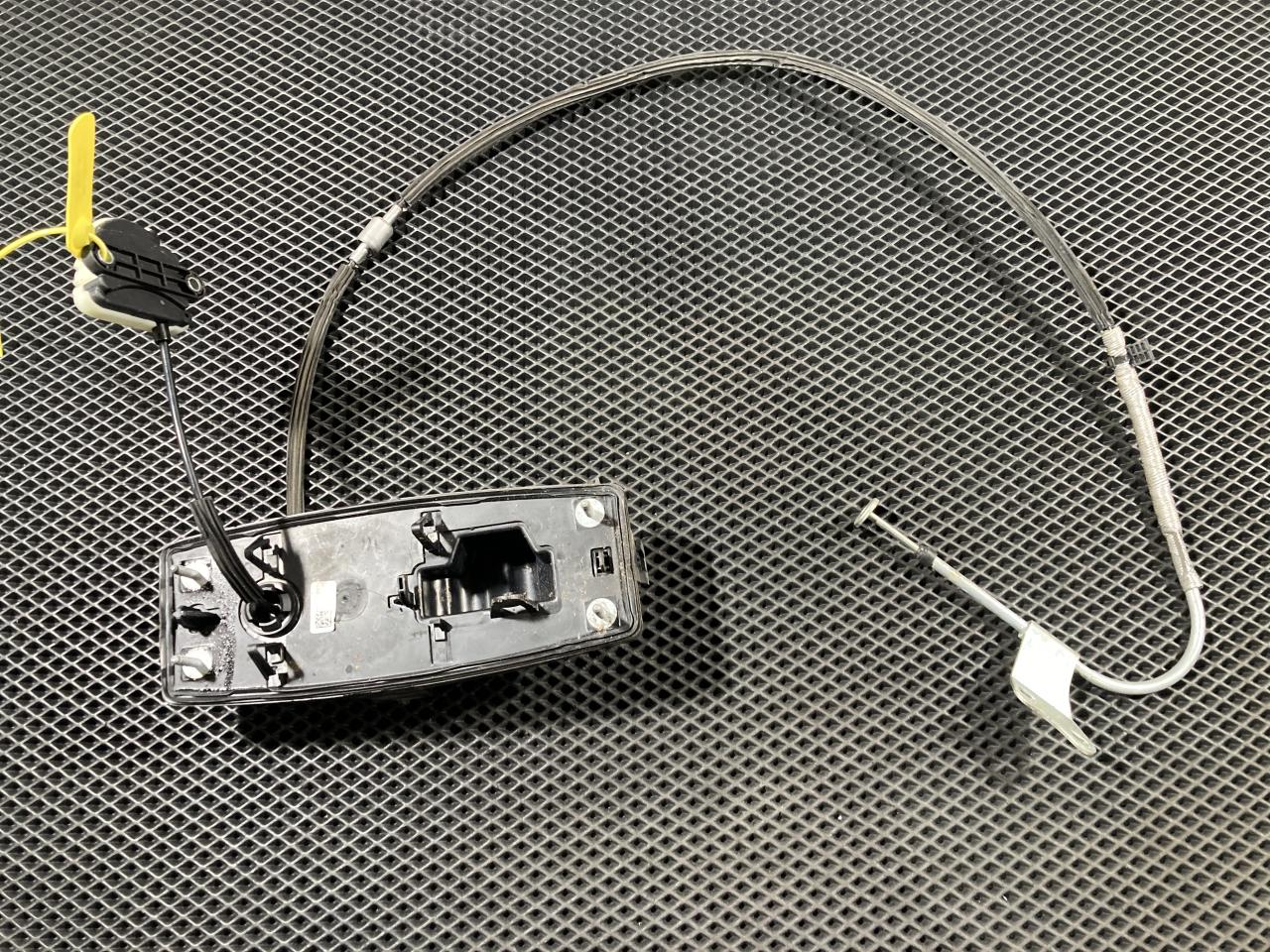 трос кулисы КПП Audi A4 B9 2018, 2.0 л., бензин, АКПП, седан, 8W0713052N - фото №1