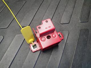 замок капота Jaguar F-Type 1 поколение 2016, 5.0 л., 508PN, бензин, АКПП, кабриолет, 6W8316700AG, C2P15214