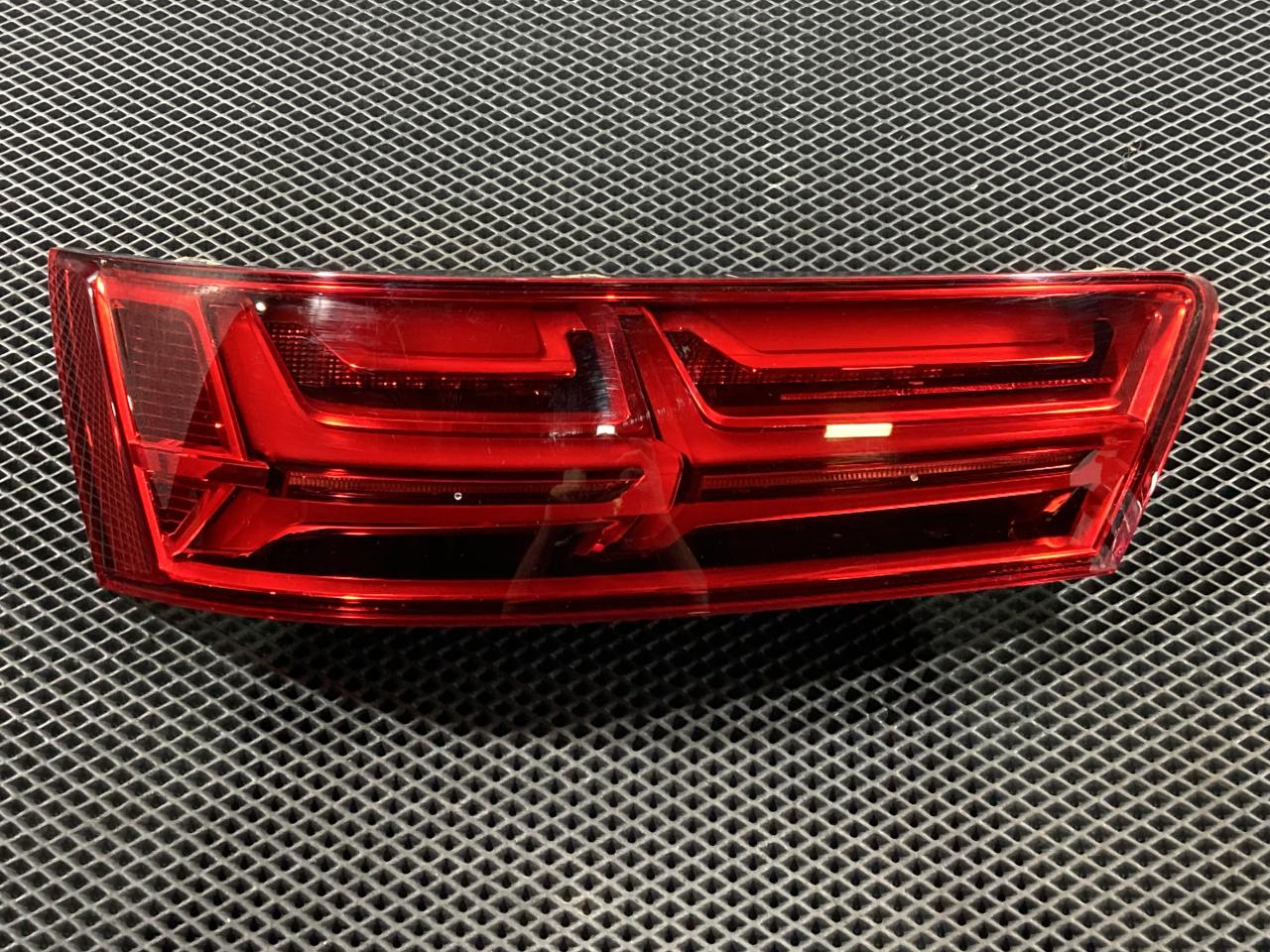 фонарь задний левый Audi Q7 4M 2019, 3.0 л., CREC, бензин, АКПП, внедорожник 5 дв., 4M0945093M - фото №1