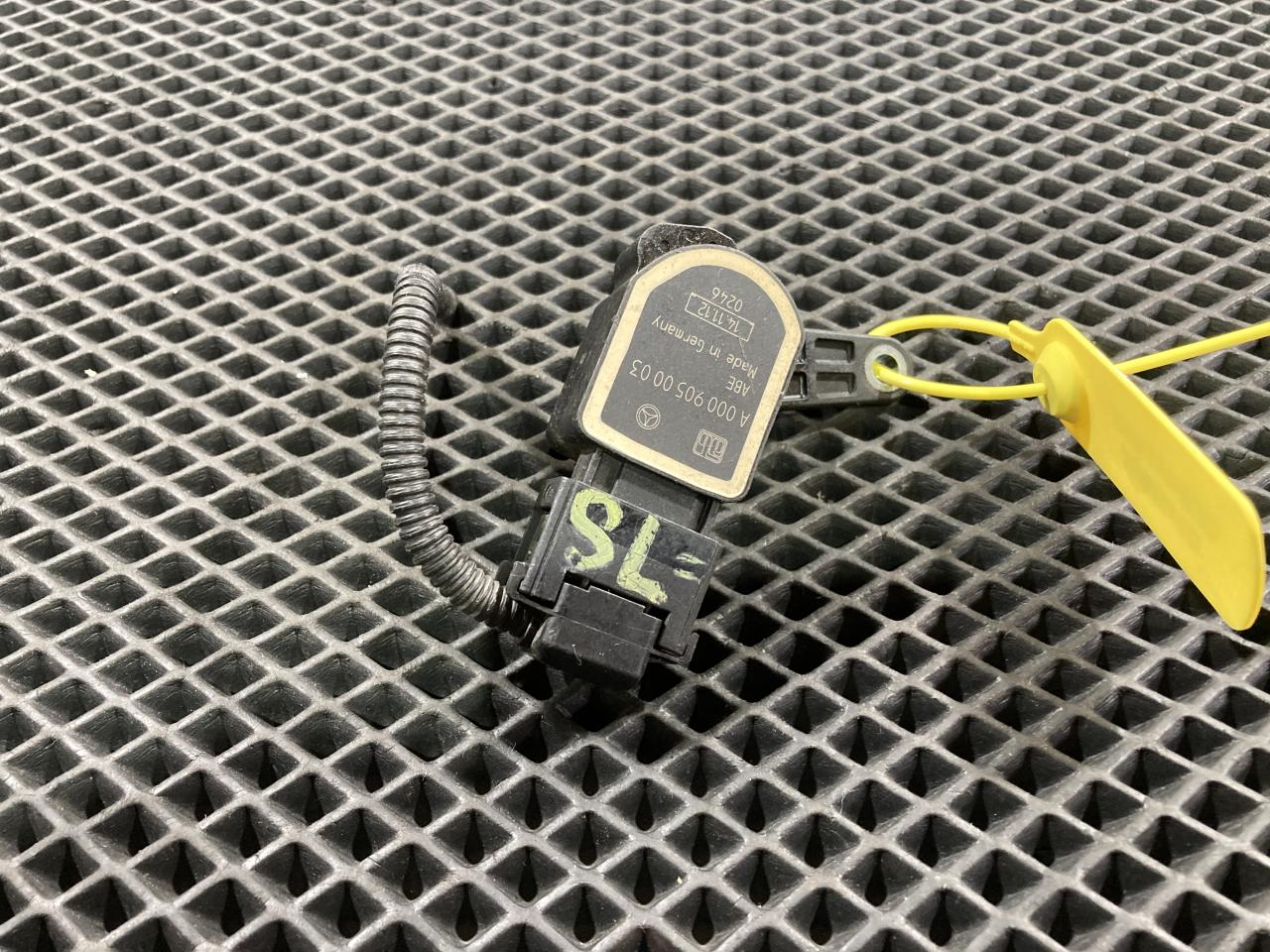 датчик дорожного просвета передний Mercedes-Benz SL-Класс R231 2012, 4.0 л., M 278.910, бензин, A0009050003 - фото №1