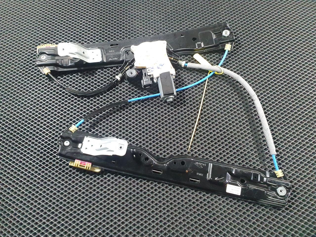 стеклоподъемник передний правый Jaguar XF X260 2016, 3.0 л., бензин, АКПП, седан, T2H41147, GX6323200AE - фото №1