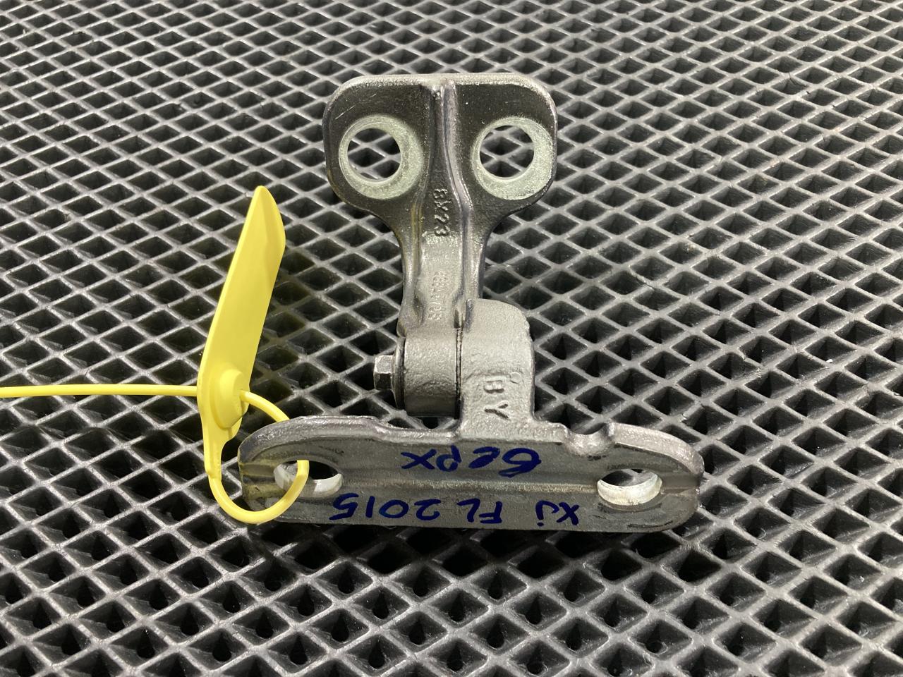 петля двери Jaguar XJ 4 поколение 2015, 5.0 л., 508PN, бензин, АКПП, седан, C2D38964, 8X23228A67CB - фото №1