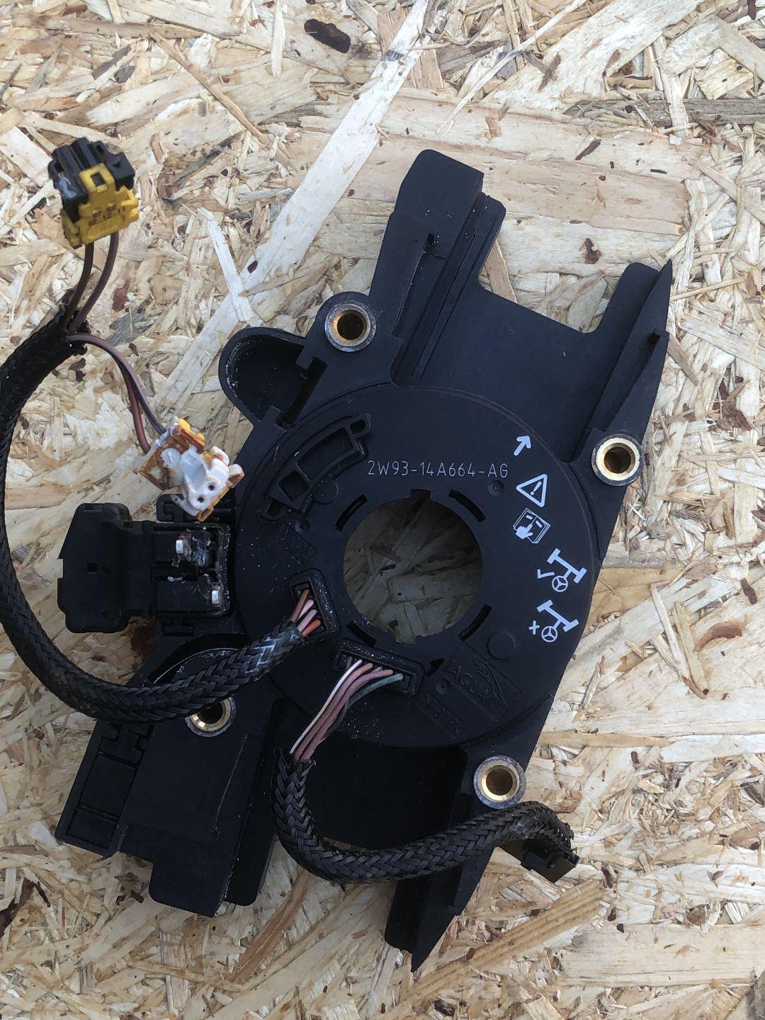 шлейф руля Jaguar XF X250 2010, 5.0 л., 508PS, бензин, АКПП, черный, седан, C2P20958, 2W93-14A664-AG - фото №1