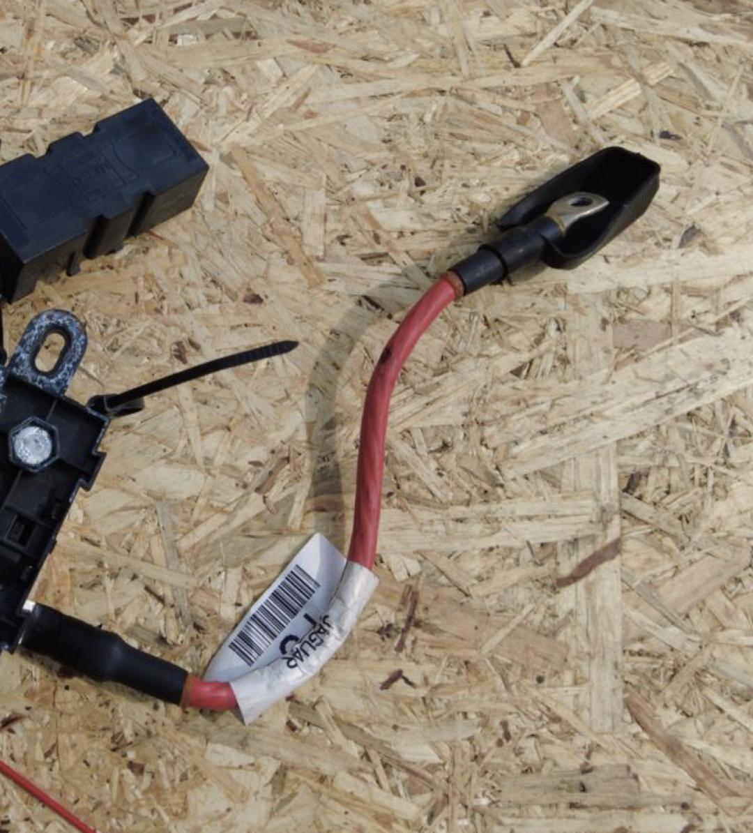 провод высоковольтный Jaguar XF X250 2010, 5.0 л., 508PS, бензин, АКПП, седан, 9X2314300FC - фото №1