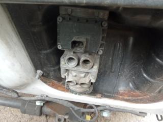 кран главный тормозной Mercedes-Benz Actros 4 поколение (MP4) 1842LS 2011, 12.8 л., OM 471.909, дизель, АКПП, белый, A0044311506