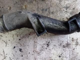патрубок интеркулера Renault Premium 1 поколение 2002, 12.8 л., дизель, 5010477366