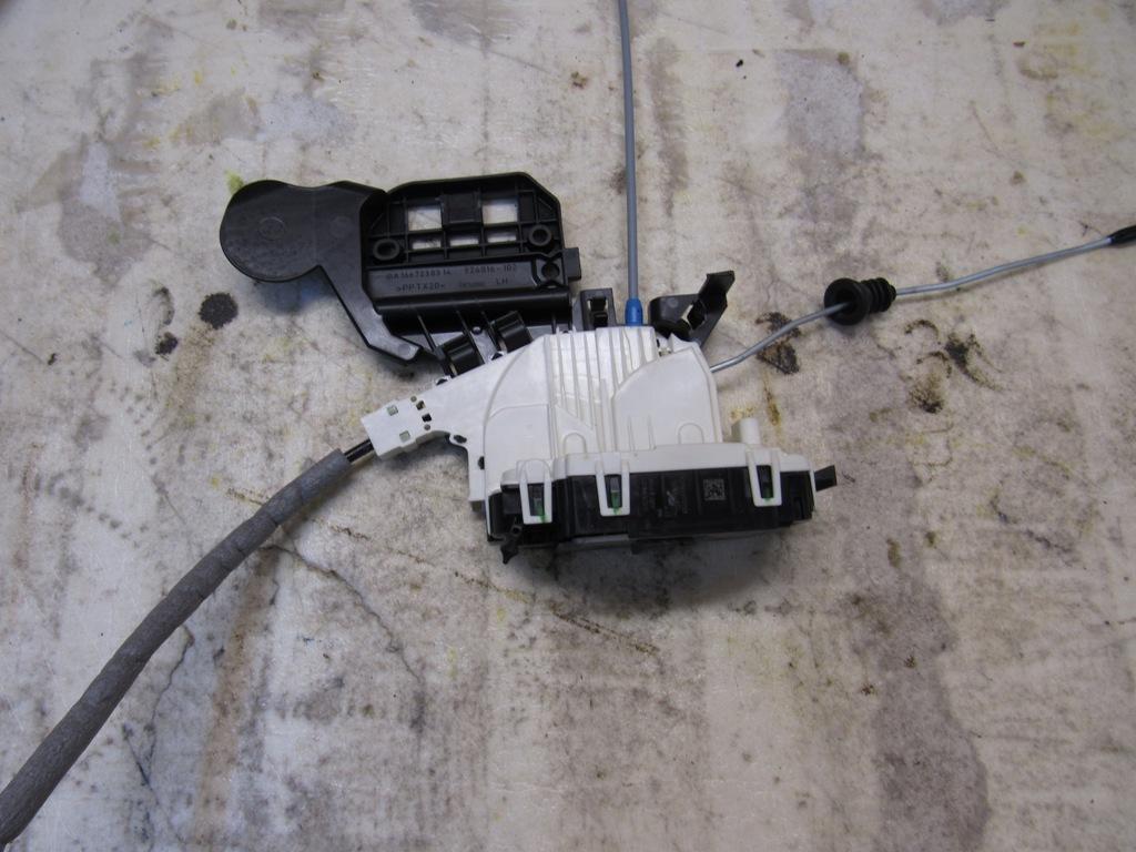 замок двери задней левой Mercedes-Benz M-Класс W166 2015, 3.5 л., дизель, 2047302735 - фото №1