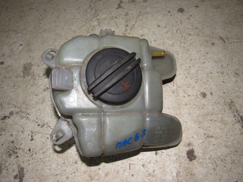 бачок расширительный Volkswagen Passat B8 2018, 2.0 л., дизель, универсал - фото №1