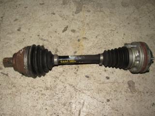 полуось передняя левая (приводной вал, ШРУС) Volkswagen Golf 7 поколение [рестайлинг] 2018, 2.0 л., бензин, 5Q0407271AP