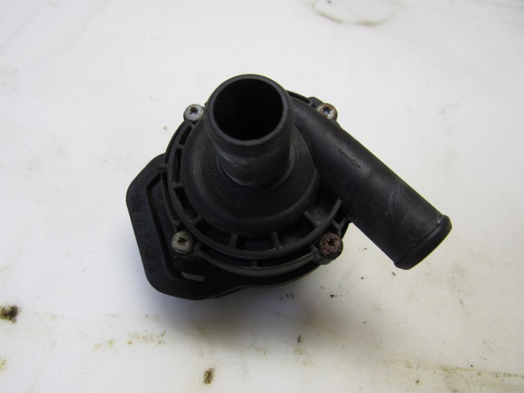 помпа Mercedes-Benz GL-Класс X166 2015, 6398350064 - фото №1