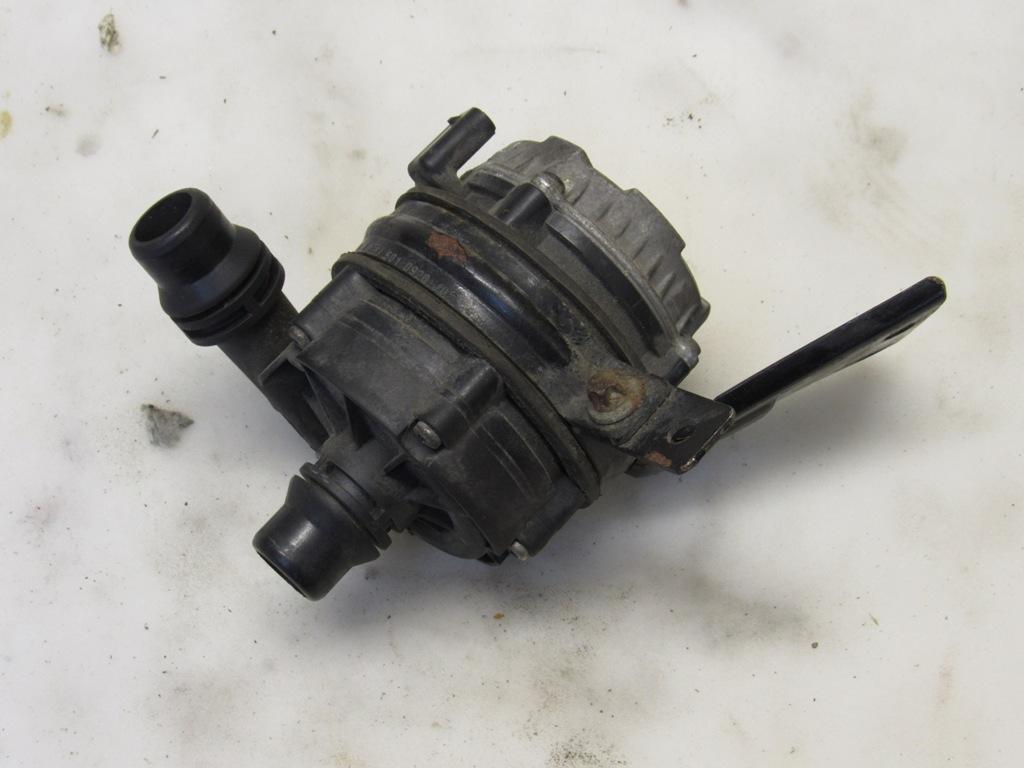 насос антифриза дополнительный Mercedes-Benz S-Класс W222/C217/A217 2013, A0005002686 - фото №1