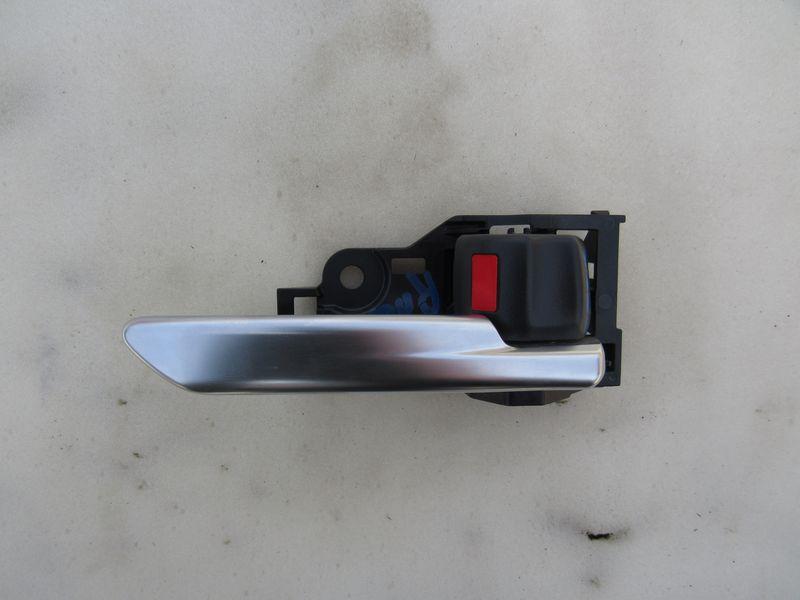 ручка внутренняя передняя правая Toyota RAV4 5 поколение (XA50) 2020, 2.5 л., бензин, электро, АКПП - фото №1