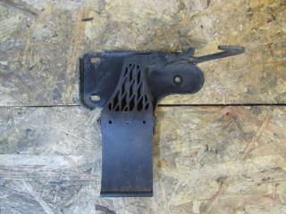 захватный крюк капота Audi A8 D3 [рестайлинг] 2006, 4E0823485B