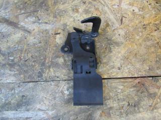 захватный крюк капота Audi A8 D4 [рестайлинг] 2014, 4H0823485C