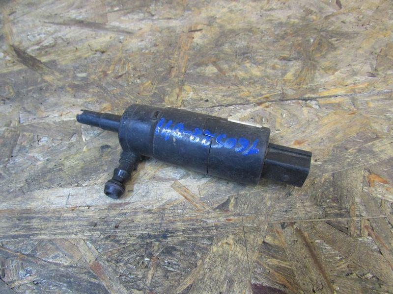 насос (моторчик) омывателя фар Volkswagen Tiguan 1 поколение 2009, 3B7955681N - фото №1