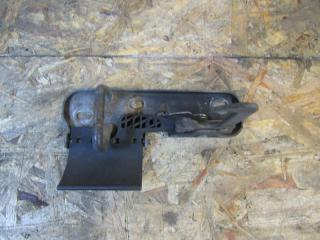 захватный крюк капота Volkswagen Passat B7 2012, 3AA823480